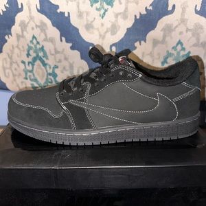 Travis Scott Phantom Low Men’s size 12